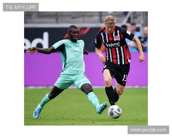 法兰克福主帅托普默勒迎执教球队百场里程碑 创下历史新篇章